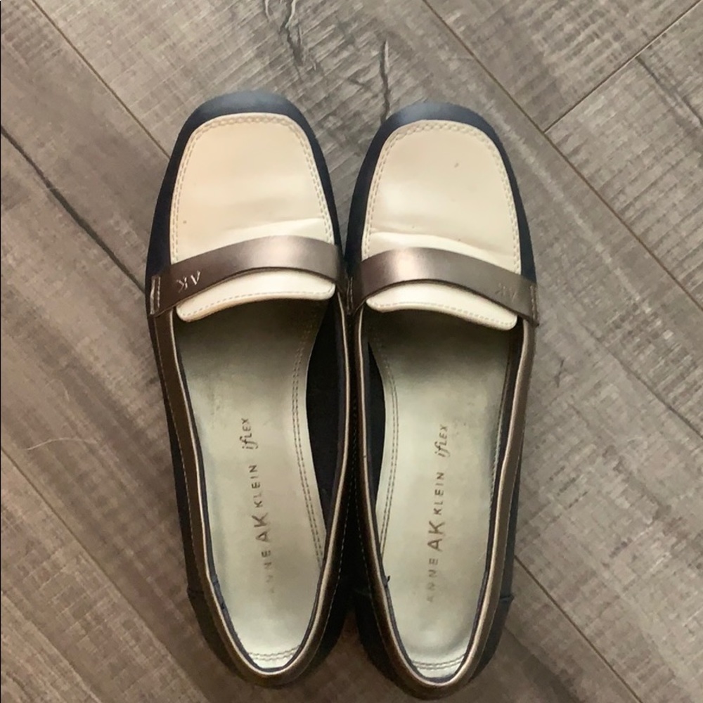 Anne Klein navy blues with white and gray trim!